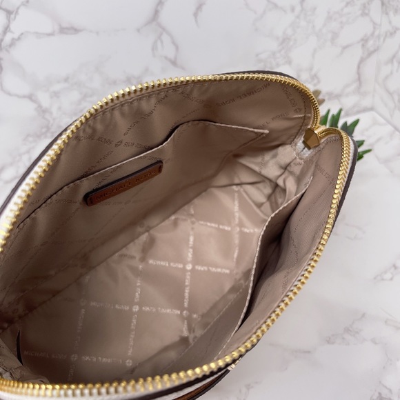 Michael Kors JST MD Dome Crossbody - Picture 5 of 8